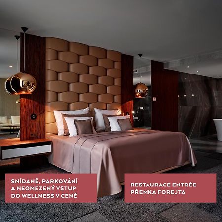 Theatre Hotel Όλομουτς Εξωτερικό φωτογραφία