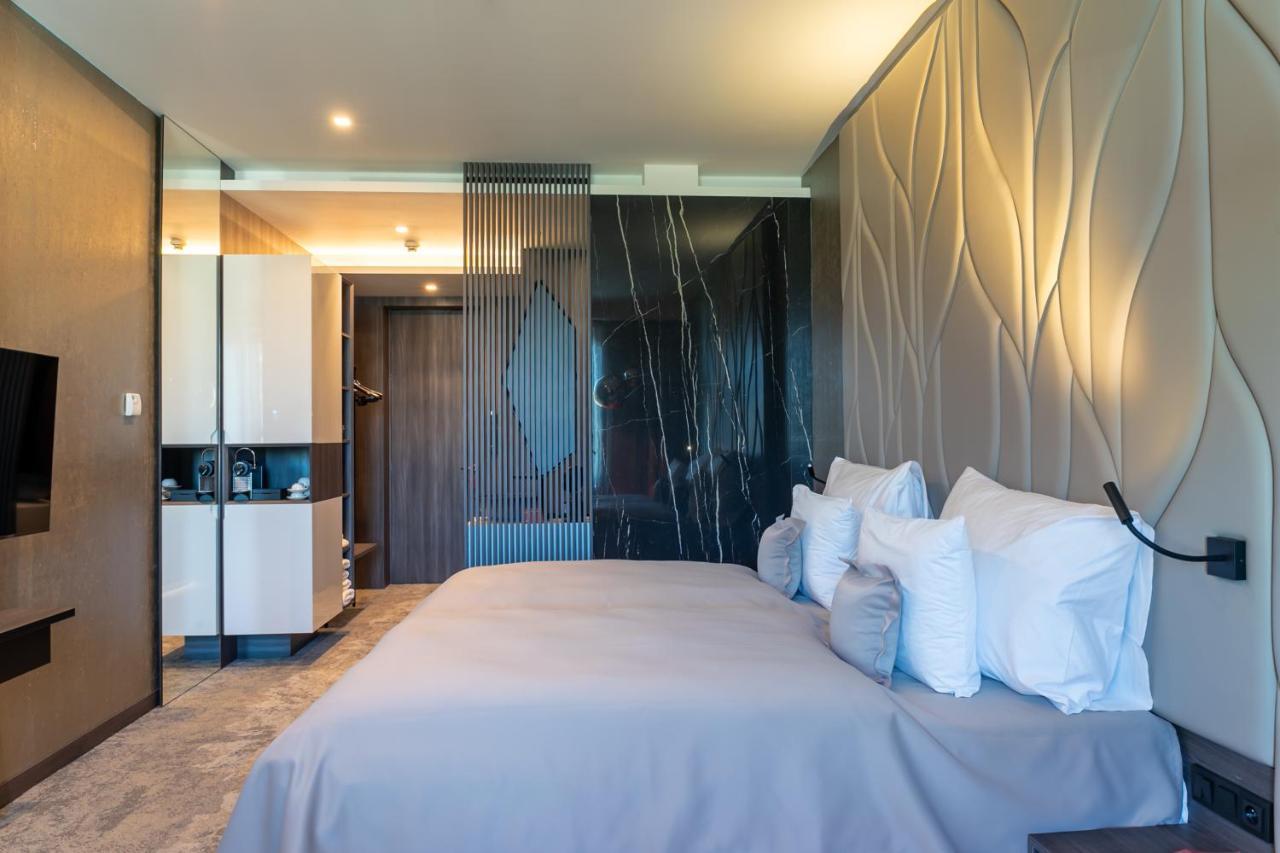 Theatre Hotel Όλομουτς Εξωτερικό φωτογραφία
