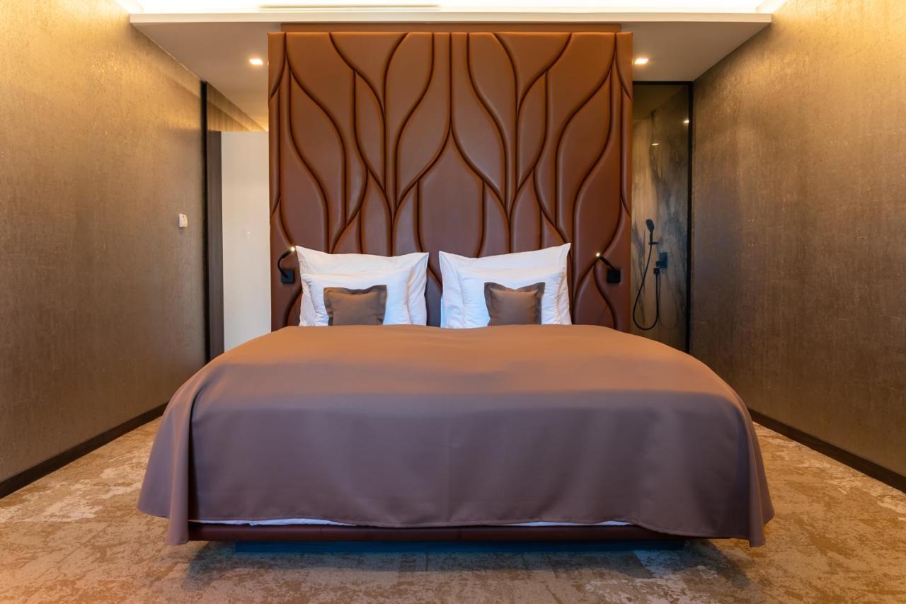 Theatre Hotel Όλομουτς Εξωτερικό φωτογραφία
